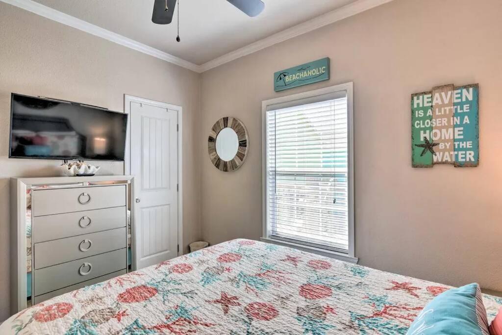 Coastal Heaven - Crystal Beach Relaxing Beach Home Bolivar Peninsula المظهر الخارجي الصورة